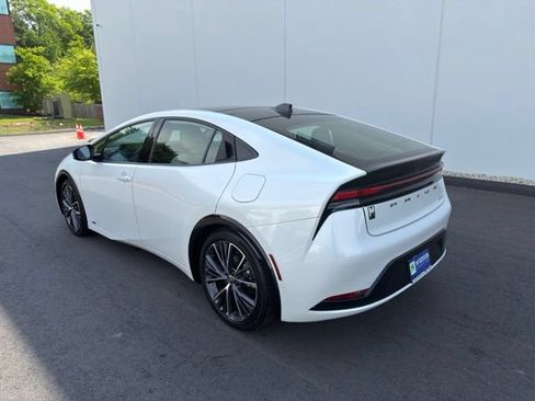 Used 2024 Toyota Prius Limited AWD/4WD image 9