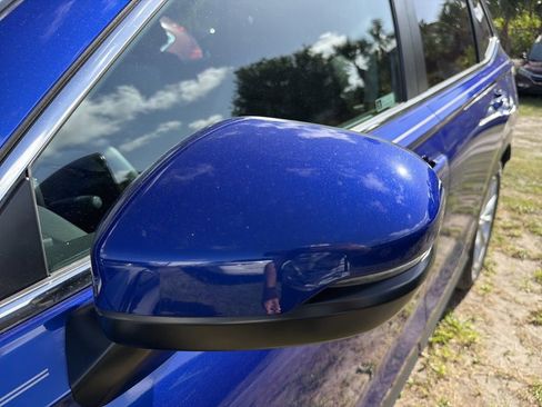 Used 2024 Honda CR-V EX-L image 10