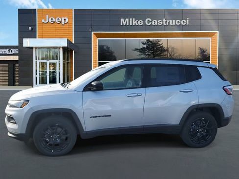 New 2026 Jeep Compass Latitude image 3