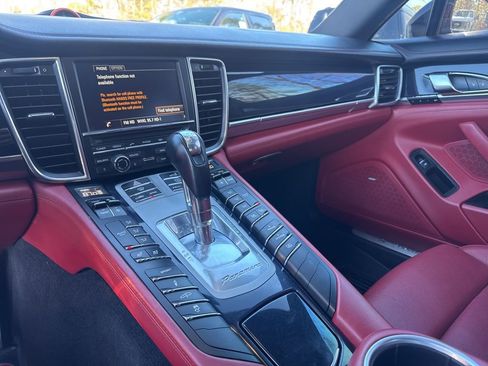 Used 2015 Porsche Panamera S image 15