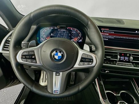 Used 2022 BMW X7 M50i w/ Dynamic Handling Package AWD/4WD image 11