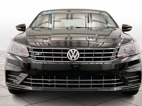 Used 2017 Volkswagen Passat 1.8T R-Line image 3