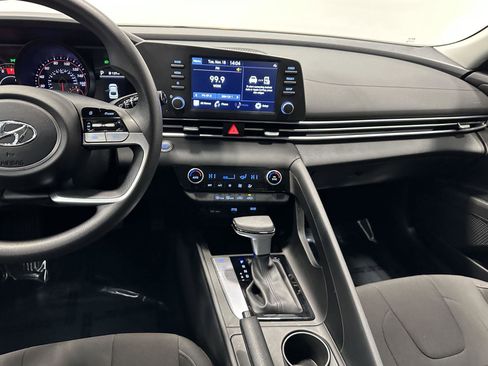 Certified 2023 Hyundai Elantra SEL w/ Cargo Package image 18