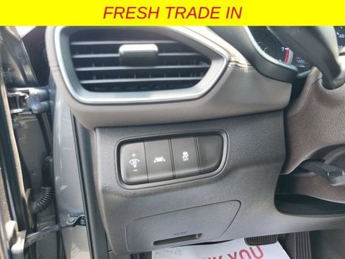 Used 2020 Hyundai Santa Fe SE FWD image 10