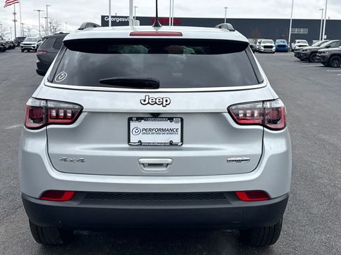 Used 2024 Jeep Compass Latitude w/ Sun and Sound Group image 4