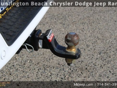 Used 2023 GMC Canyon AT4 w/ AT4 Premium Package image 8