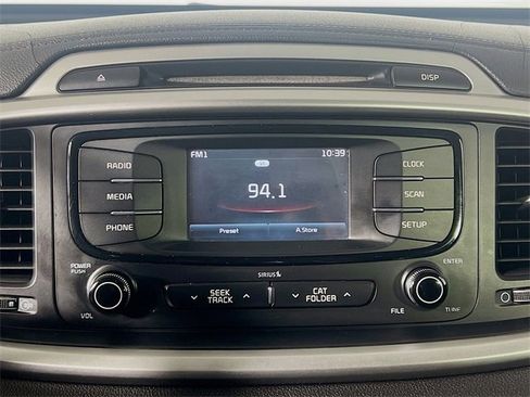 Used 2017 Kia Sorento LX image 20