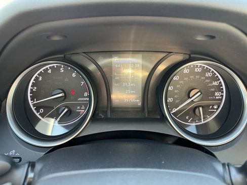Used 2022 Toyota Camry SE image 21