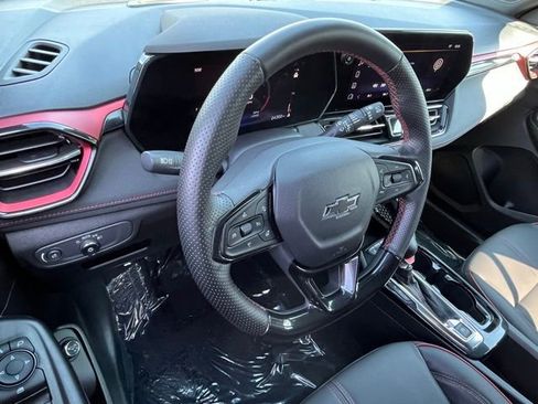 Used 2024 Chevrolet TrailBlazer RS w/ Convenience Package image 10