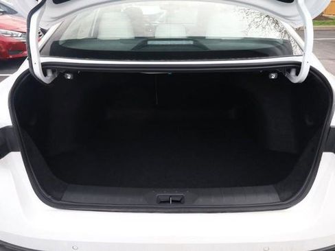 New 2026 Nissan Sentra SL w/ Floor Mat Package image 7