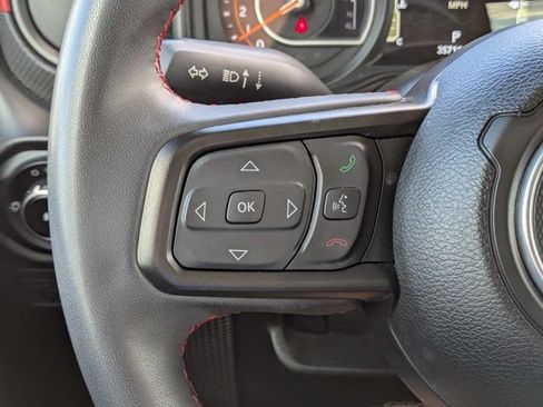 Used 2025 Jeep Wrangler Unlimited Rubicon AWD/4WD image 26