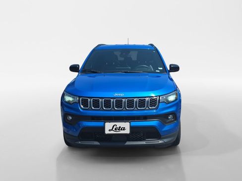 Used 2024 Jeep Compass Latitude AWD/4WD image 8