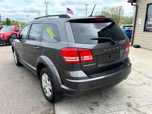 Used 2017 Dodge Journey SE image 7