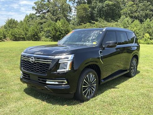 Certified 2025 Nissan Armada Platinum Reserve AWD/4WD image 3