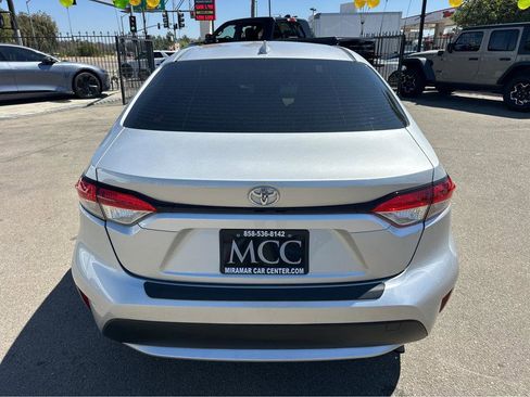 Used 2020 Toyota Corolla LE w/ Carpet Mat Package (TMS) image 12