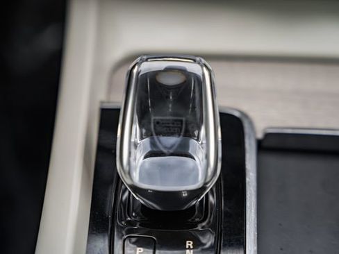 Used 2022 Volvo XC60 T8 Inscription w/ Advanced Package image 25