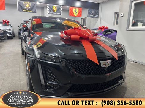 Used 2022 Cadillac CT5 V image 8