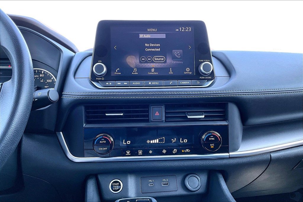 Used 2023 Nissan Rogue SV FWD image 15