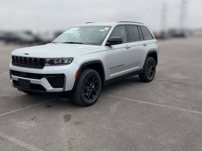 New 2026 Jeep Grand Cherokee Altitude