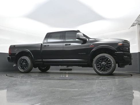 New 2026 RAM 2500 Limited AWD/4WD image 19