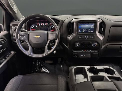 Used 2023 Chevrolet Silverado 2500 Custom w/ Custom Value Package image 5