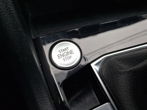 Certified 2023 Volkswagen Taos SEL AWD/4WD image 23