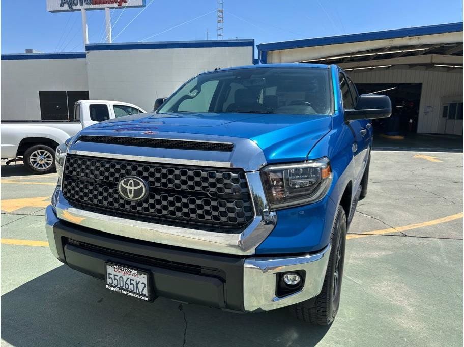 Used 2018 Toyota Tundra SR5 w/ TRD Off Road Package AWD/4WD image 3