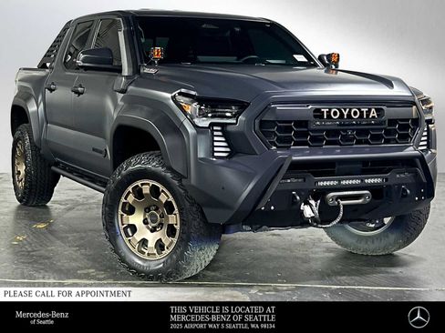 Used 2024 Toyota Tacoma 4x4 Double Cab Hybrid image 1