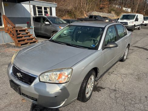 Used 2007 Chevrolet Malibu LS image 2