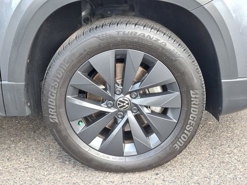 Certified 2022 Volkswagen Taos S image 8