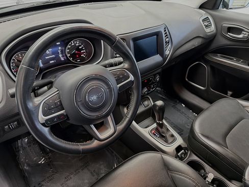 Used 2018 Jeep Compass Latitude w/ Popular Equipment Group image 7