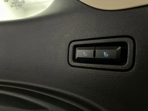 Used 2024 Ford Expedition Max XLT image 38