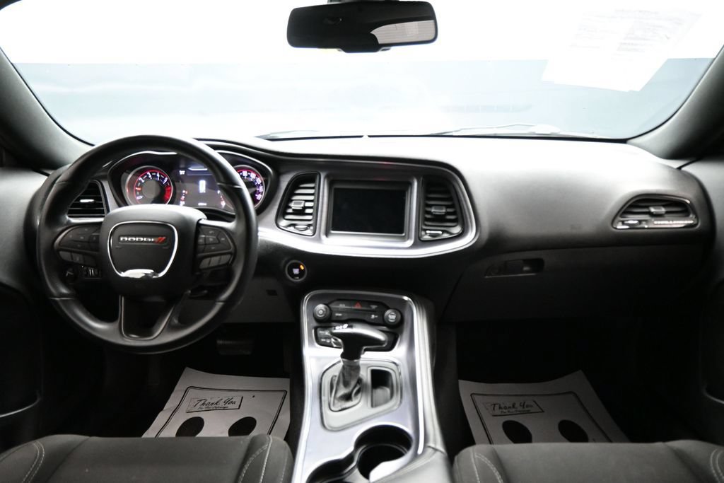 Used 2018 Dodge Challenger R/T RWD image 12