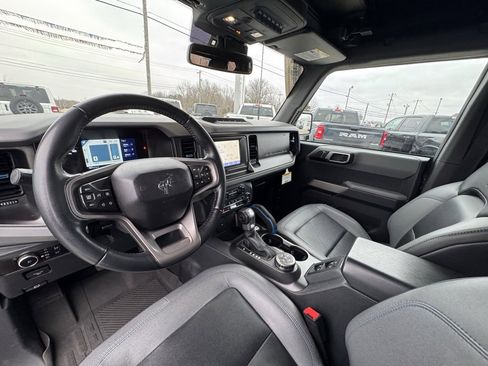 Used 2023 Ford Bronco Black Diamond w/ Sasquatch Package image 20