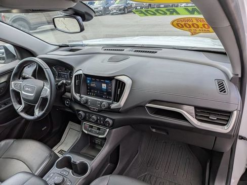 Used 2023 GMC Terrain SLT w/ Infotainment Package II AWD/4WD image 23