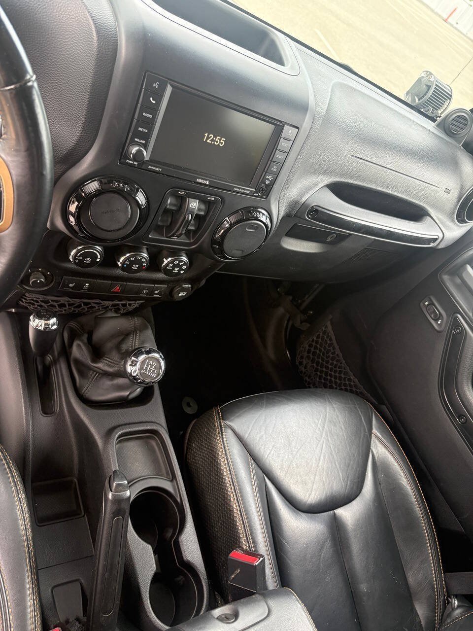 Used 2014 Jeep Wrangler Unlimited Sahara AWD/4WD image 12