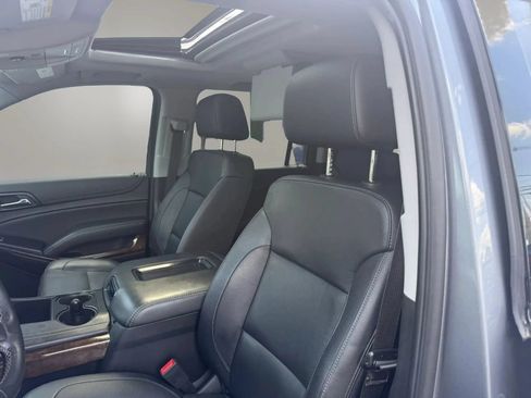 Used 2020 Chevrolet Suburban LT AWD/4WD image 15