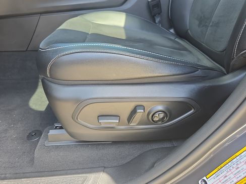 Used 2023 Jeep Grand Cherokee Altitude AWD/4WD image 26