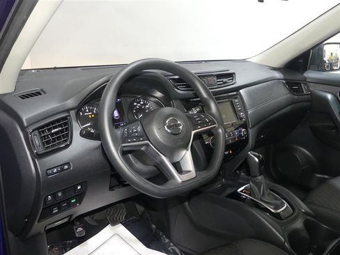 Used 2020 Nissan Rogue S AWD/4WD image 23