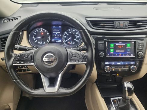 Used 2018 Nissan Rogue SV w/ Sun & Sound Touring Package FWD image 22