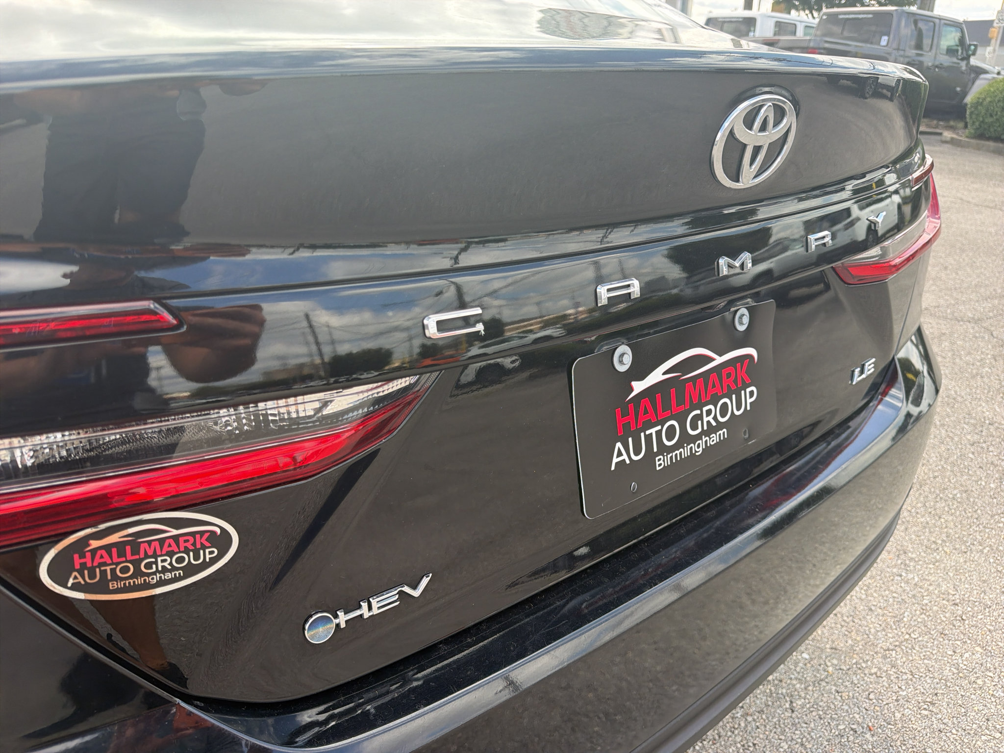 Used 2025 Toyota Camry LE FWD image 12