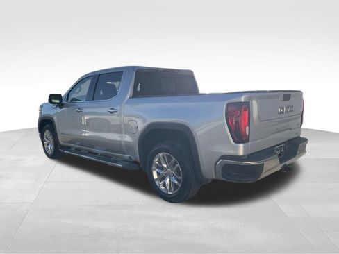 Used 2020 GMC Sierra 1500 SLT RWD image 7