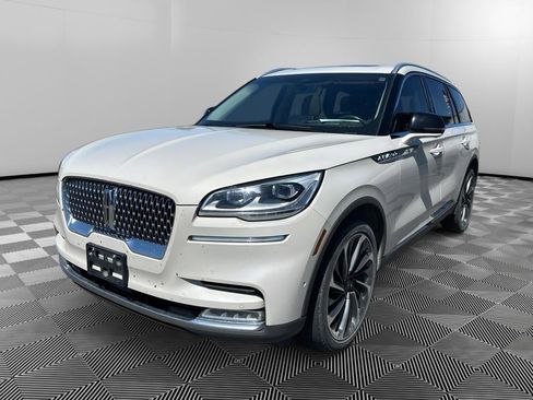 Used 2020 Lincoln Aviator Reserve w/ Equipment Group 202A AWD/4WD image 3