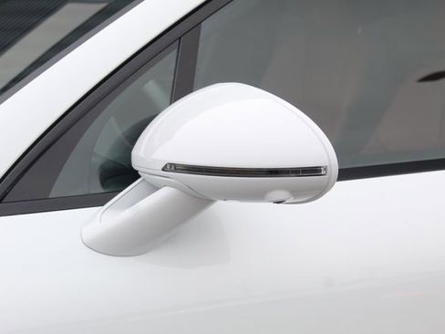 New 2026 Porsche Macan S image 14