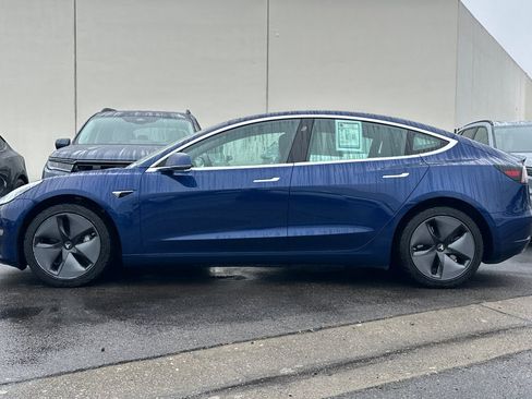 Used 2019 Tesla Model 3 Standard Range Plus image 6