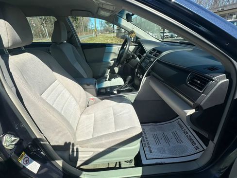 Used 2015 Toyota Camry LE image 28