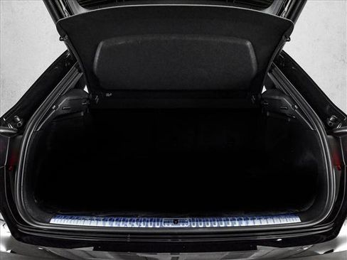 Certified 2025 Audi Q3 2.0T Premium w/ Convenience Package image 6