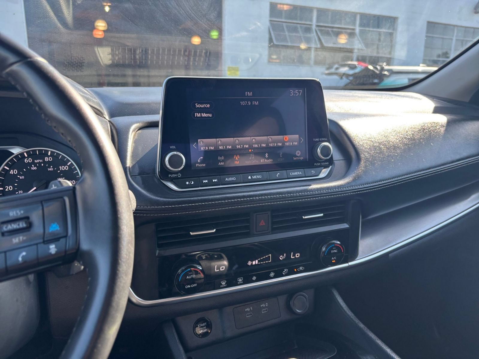 Used 2025 Nissan Rogue SV FWD image 19