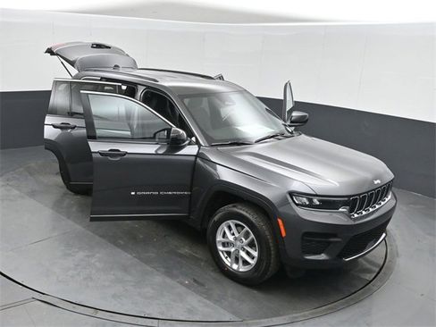 New 2025 Jeep Grand Cherokee Laredo image 50