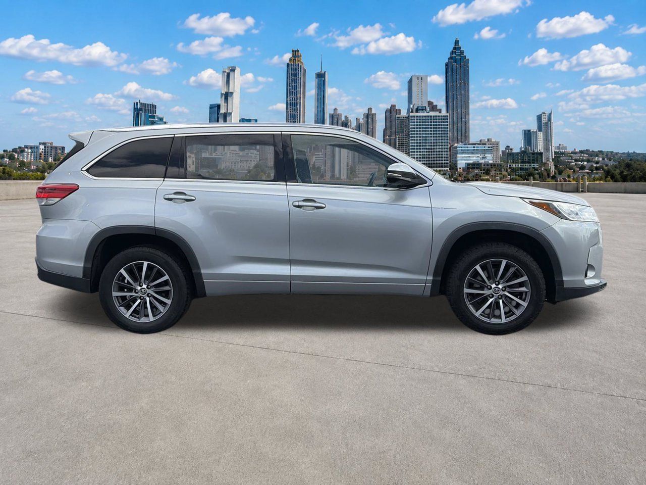 Used 2018 Toyota Highlander XLE FWD image 27